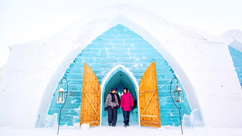 冬限定のアイス・ホテルで氷の世界を体験（画像提供：Quebec City © TQ/Hamelin, Jean-François）