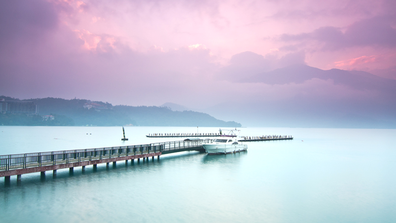 夜明け前が最も美しい日月潭